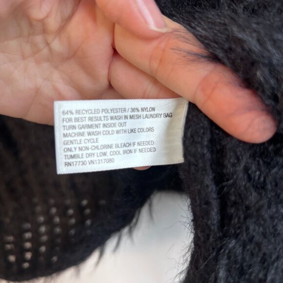 Universal Thread NWT Black Fuzzy Open Weave Sweater Neutral Grunge Size MD - Picture 8 of 10